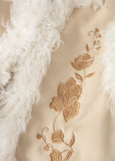 GILLIAN Beige vest med broderi og luftig kant - Beige 7 - Indiska