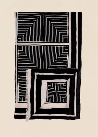 STRIPED Pitkä kuviollinen huivi - Musta 1 - Indiska