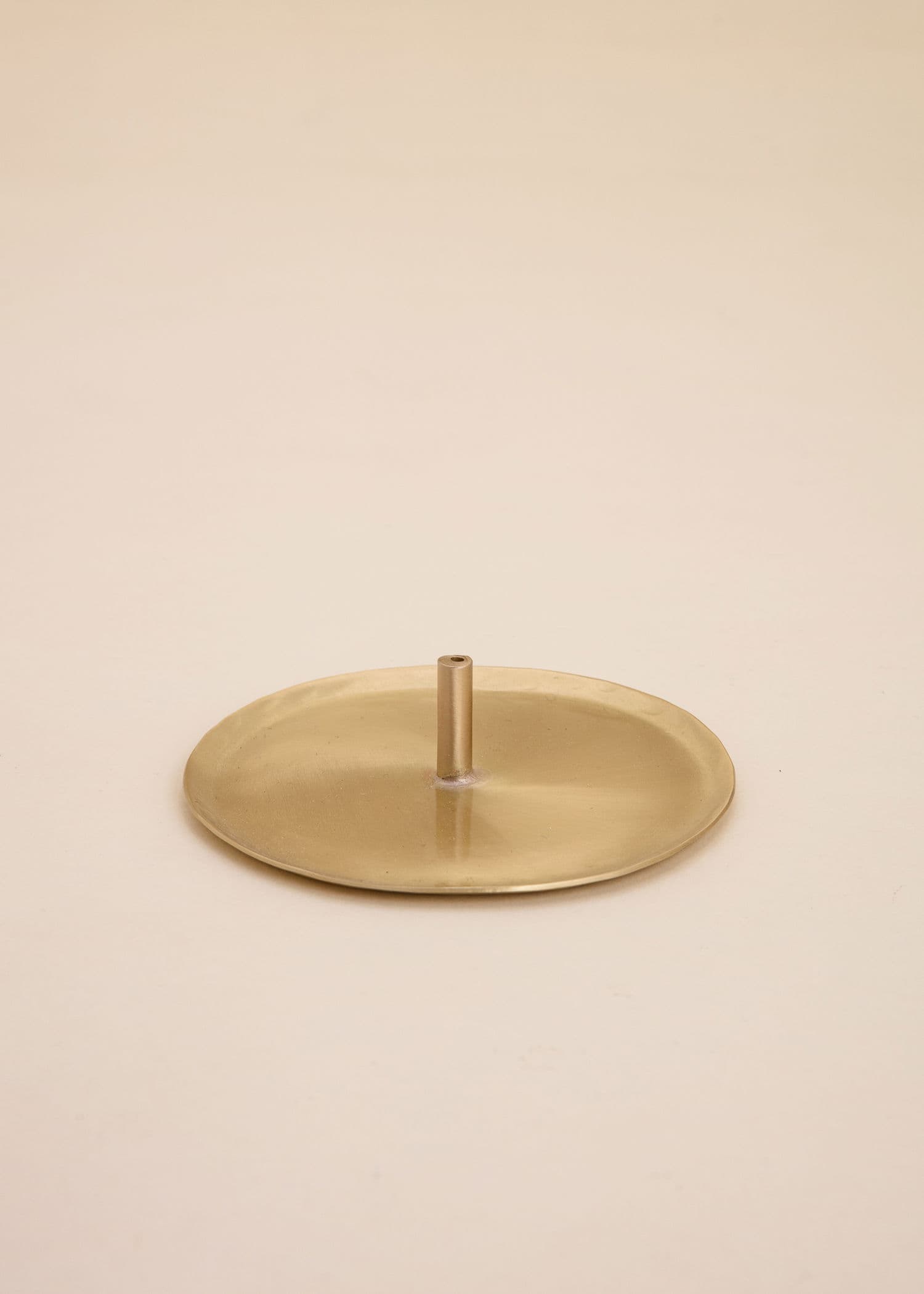 BRASS Messinkinen suitsukepidike - Kulta 1 - Indiska