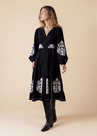 PENELOPE Svart brodert kjole - Svart 1 - Indiska