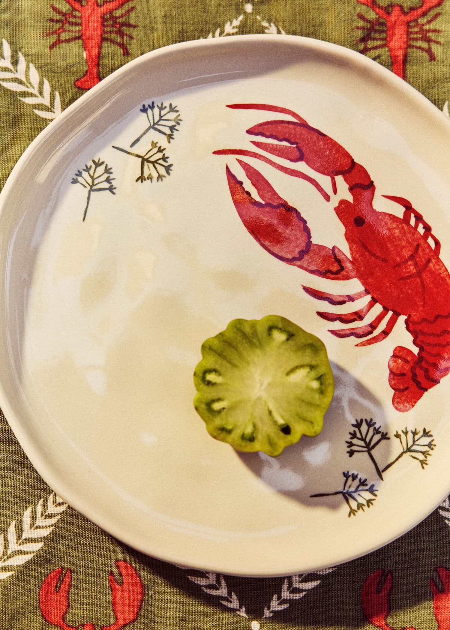 CRAWFISH Käsin maalattu lautanen, rapukuvio - Punainen 1 - Indiska