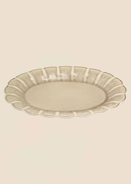 MATHILDA SCALLOP SERVING TRAY - BEIGE