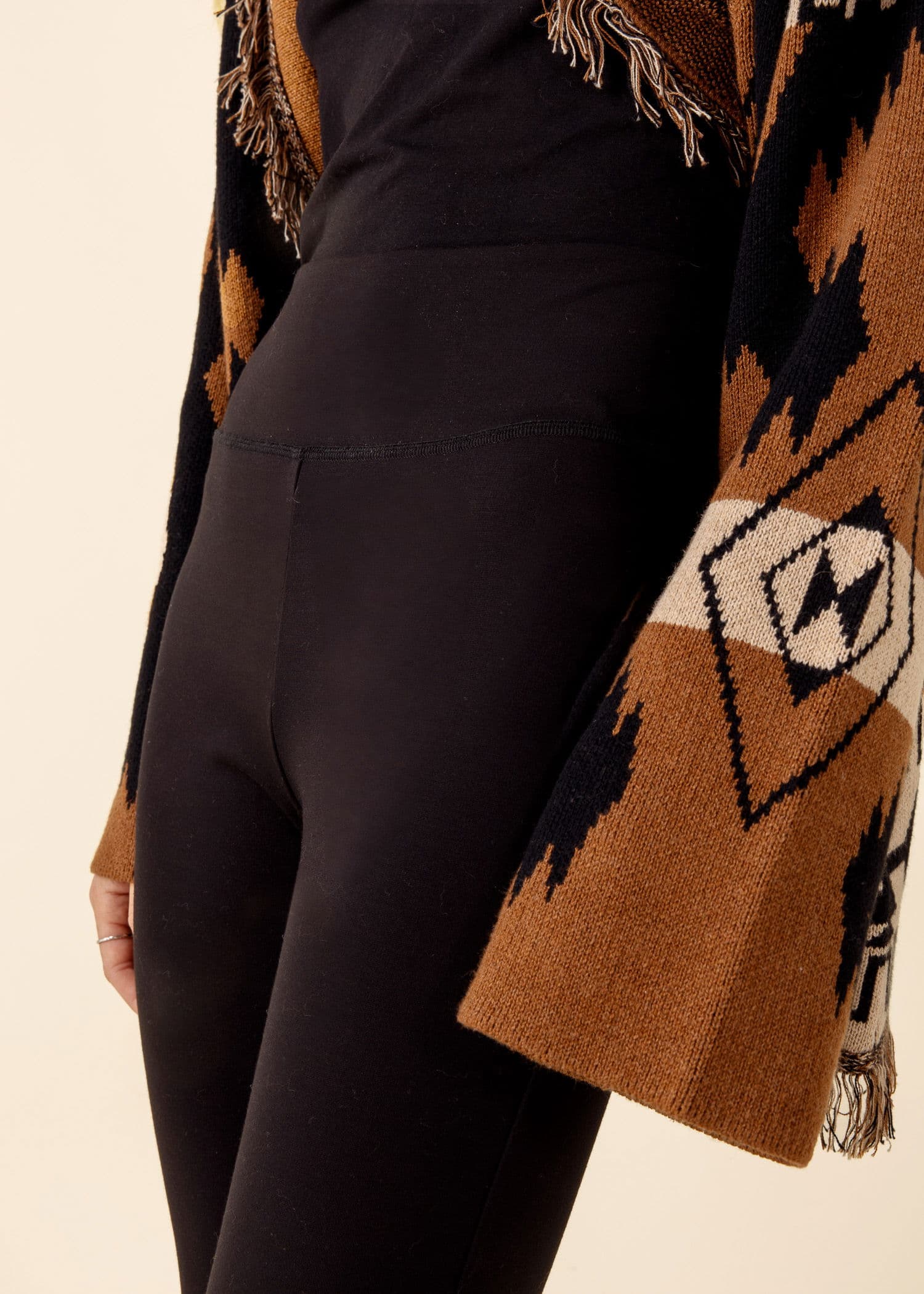 VERA Svarta leggings - Svart 2 - Indiska
