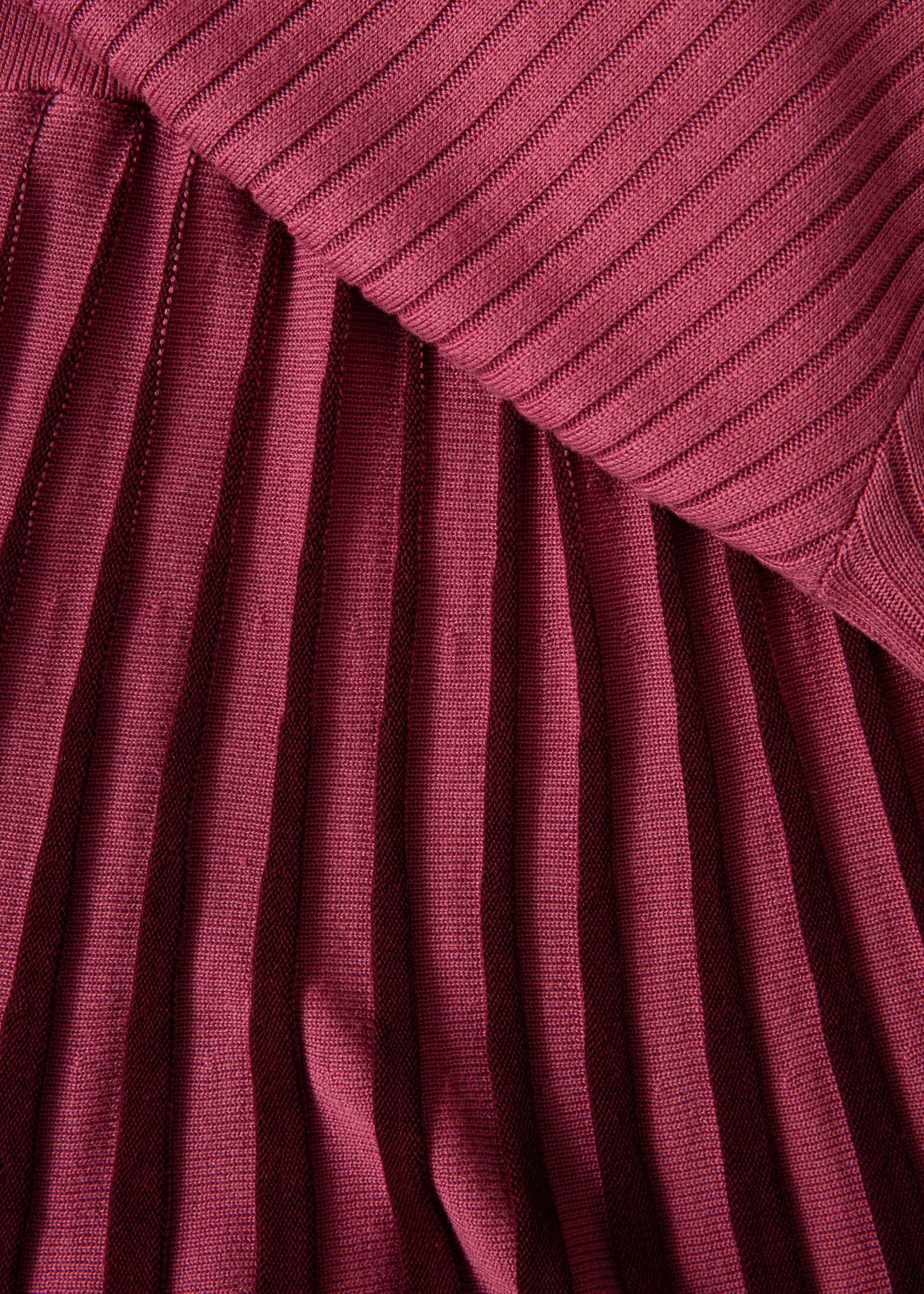 DILARA Ribbstickad lång klänning med plissering - Rosa 7 - Indiska