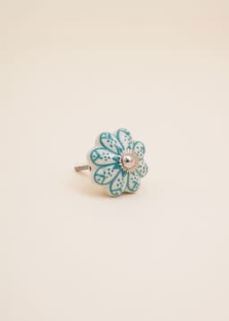 SCALLOP LOTUS KNOB - WHITE TURQUOISE