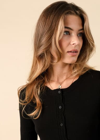 PAULA Svart cardigan med dekorativa kanter - Svart 2 - Indiska