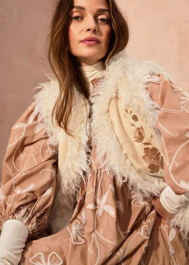 CORNELIA Pitkä musta puhvihihainen mekko - Beige 3 - Indiska