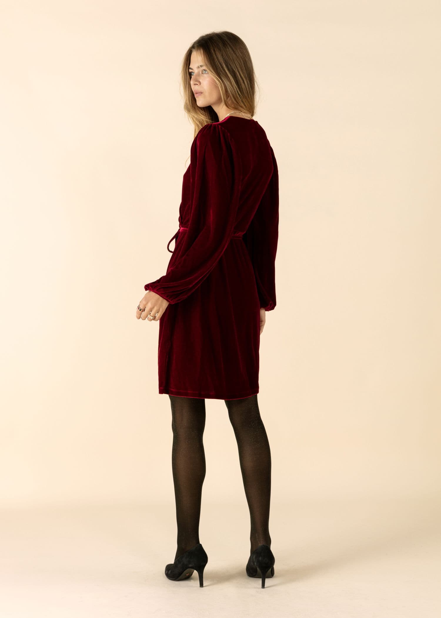 SENJA Röd velourklänning i omlott - Röd 4 - Indiska