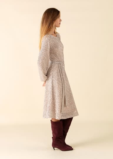 JULIANA Paljettkjole med lange ermer - Beige 2 - Indiska