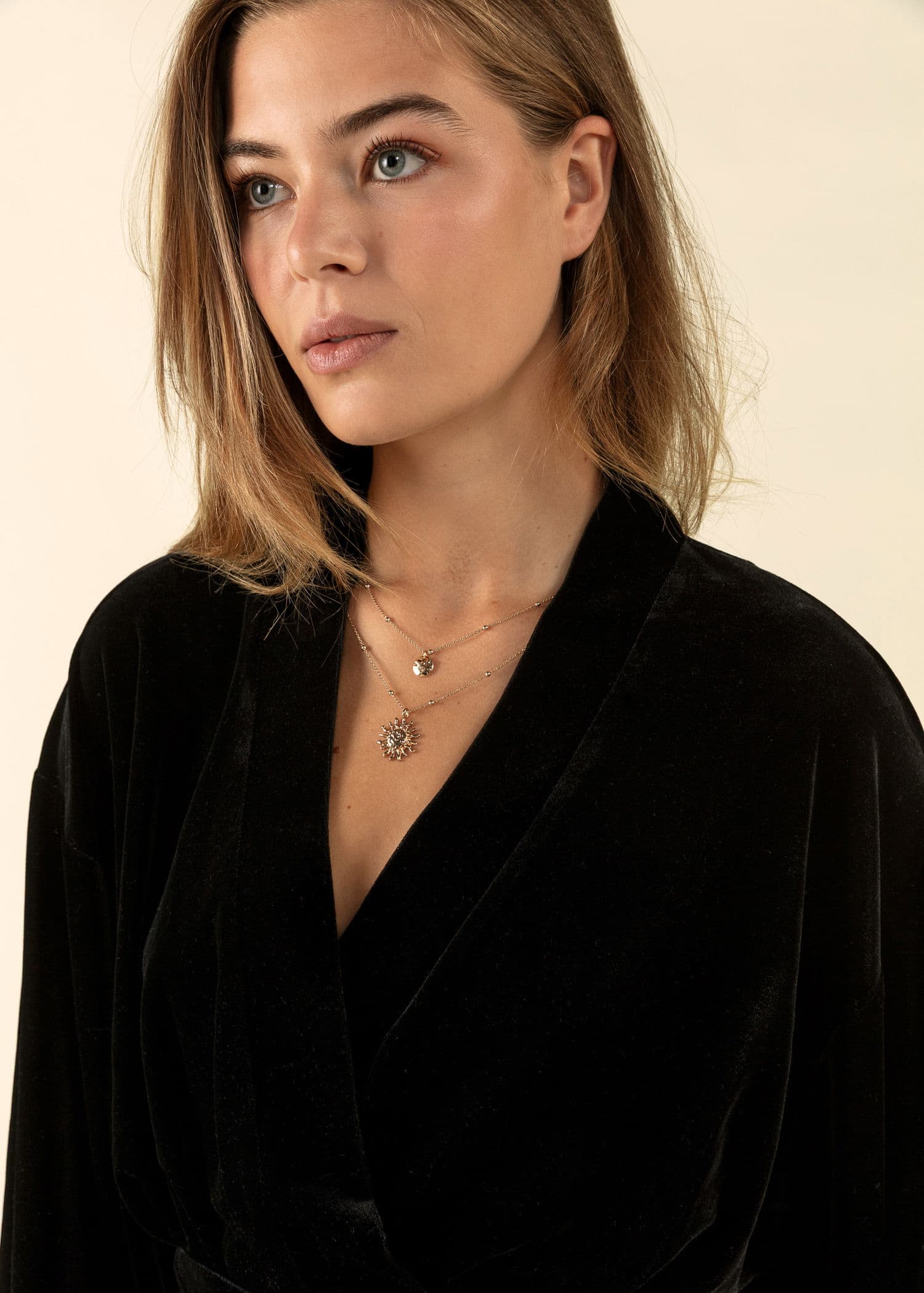 TARA Velourkimono med knyting - Svart 5 - Indiska