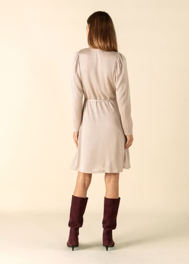 SENJA Glitrende omslagskjole - Gull 4 - Indiska