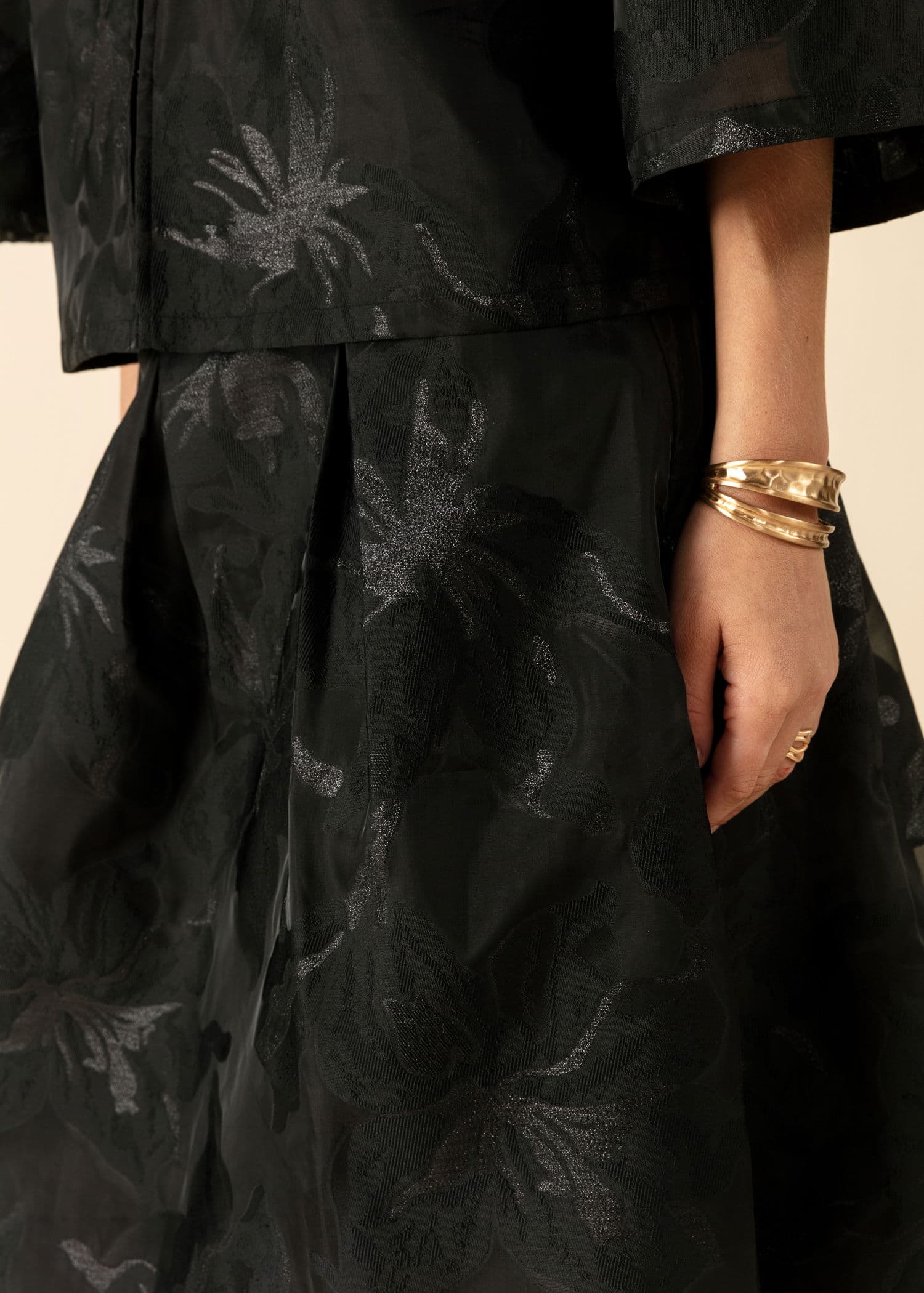 CANDICE Glittrig jacquardkjol - Svart 2 - Indiska