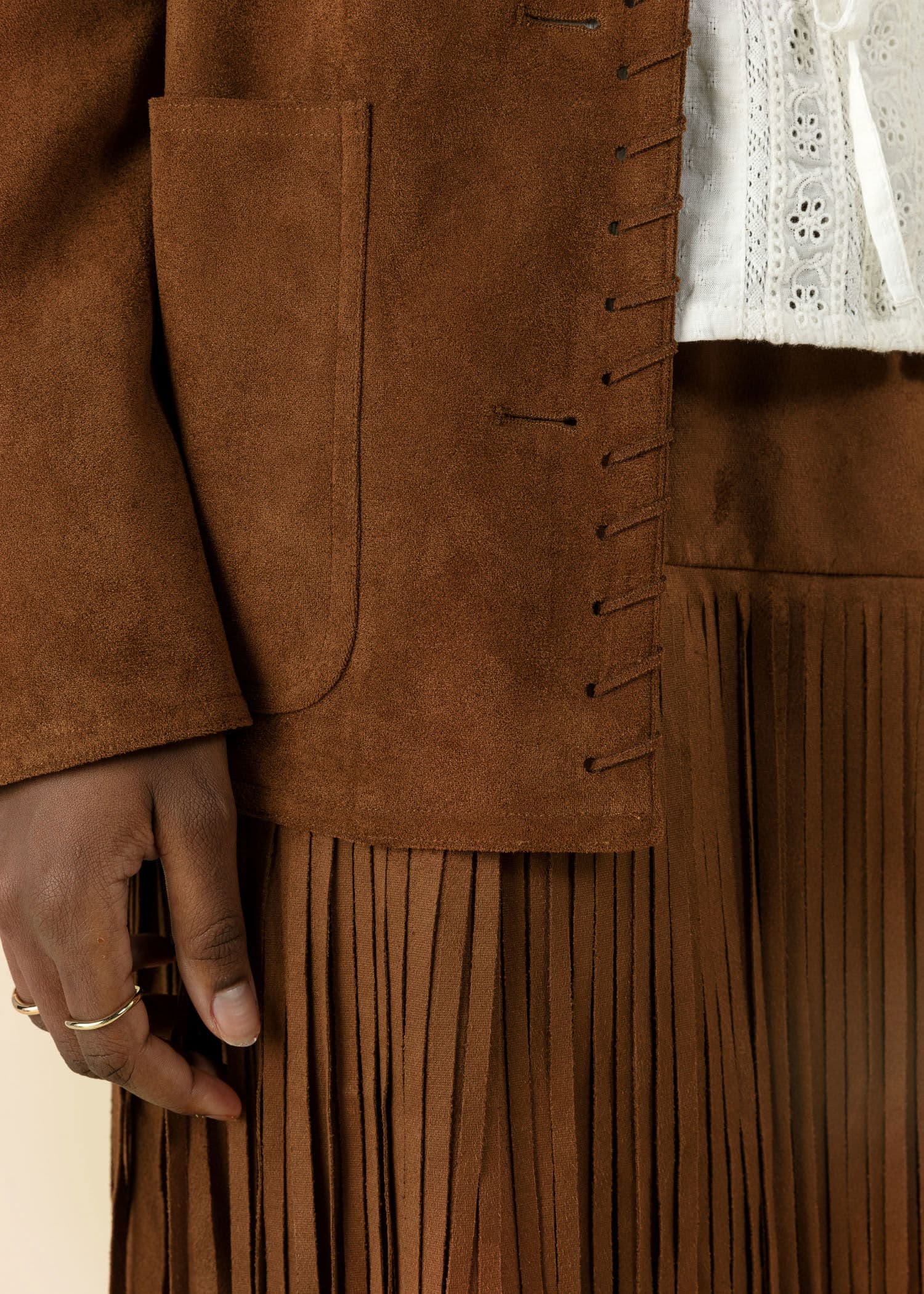 SANDY Kjol i mockaimitation med fransar - Brun 2 - Indiska