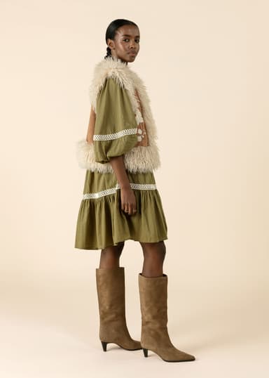 GILLIAN Brodeerattu liivi pörröisillä reunoilla - Ruskea 1 - Indiska