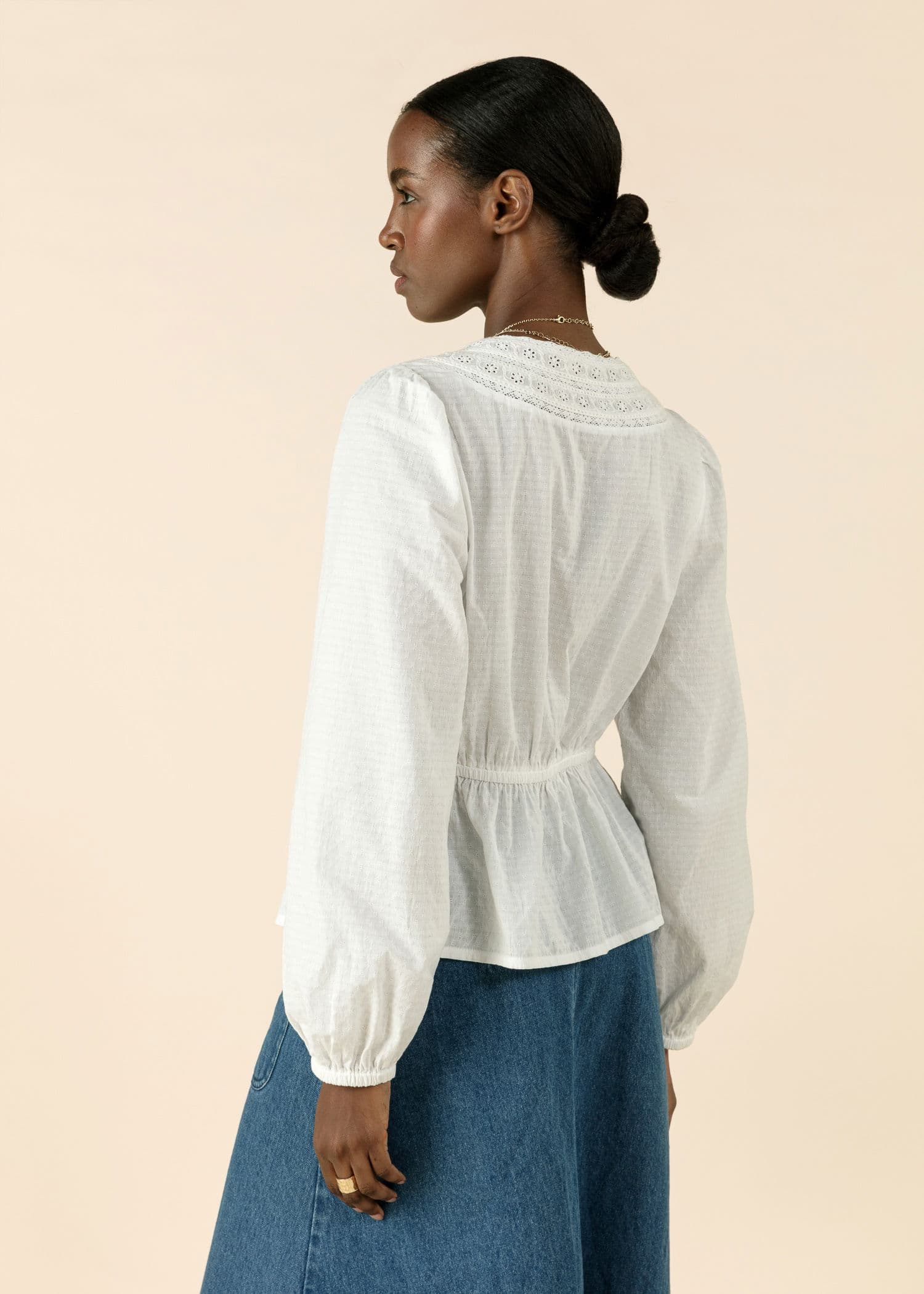 WINNIE Dobbybluse med blonder - Hvit 3 - Indiska