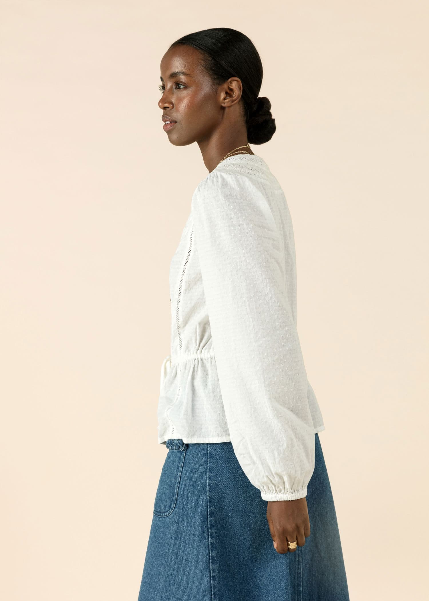 WINNIE Dobbybluse med blonder - Hvit 4 - Indiska