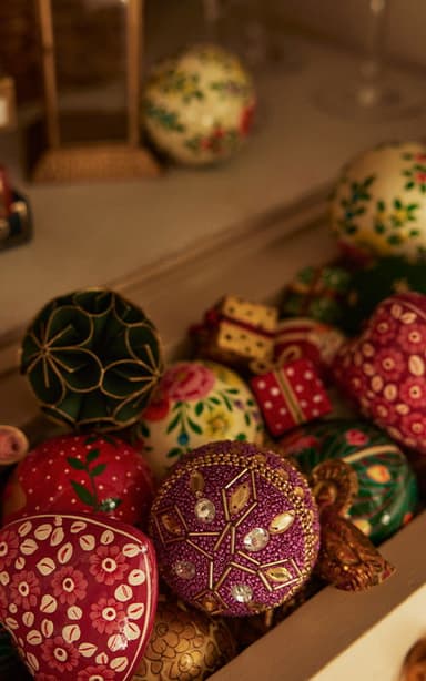 KASHMIR Handmålad julkula - Rosa 2 - Indiska