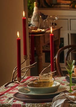 CLASSIC CANDLE - RED