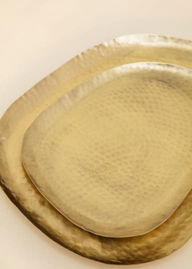 OVAL Käsin valmistettu messinkitarjotin - Kulta 3 - Indiska