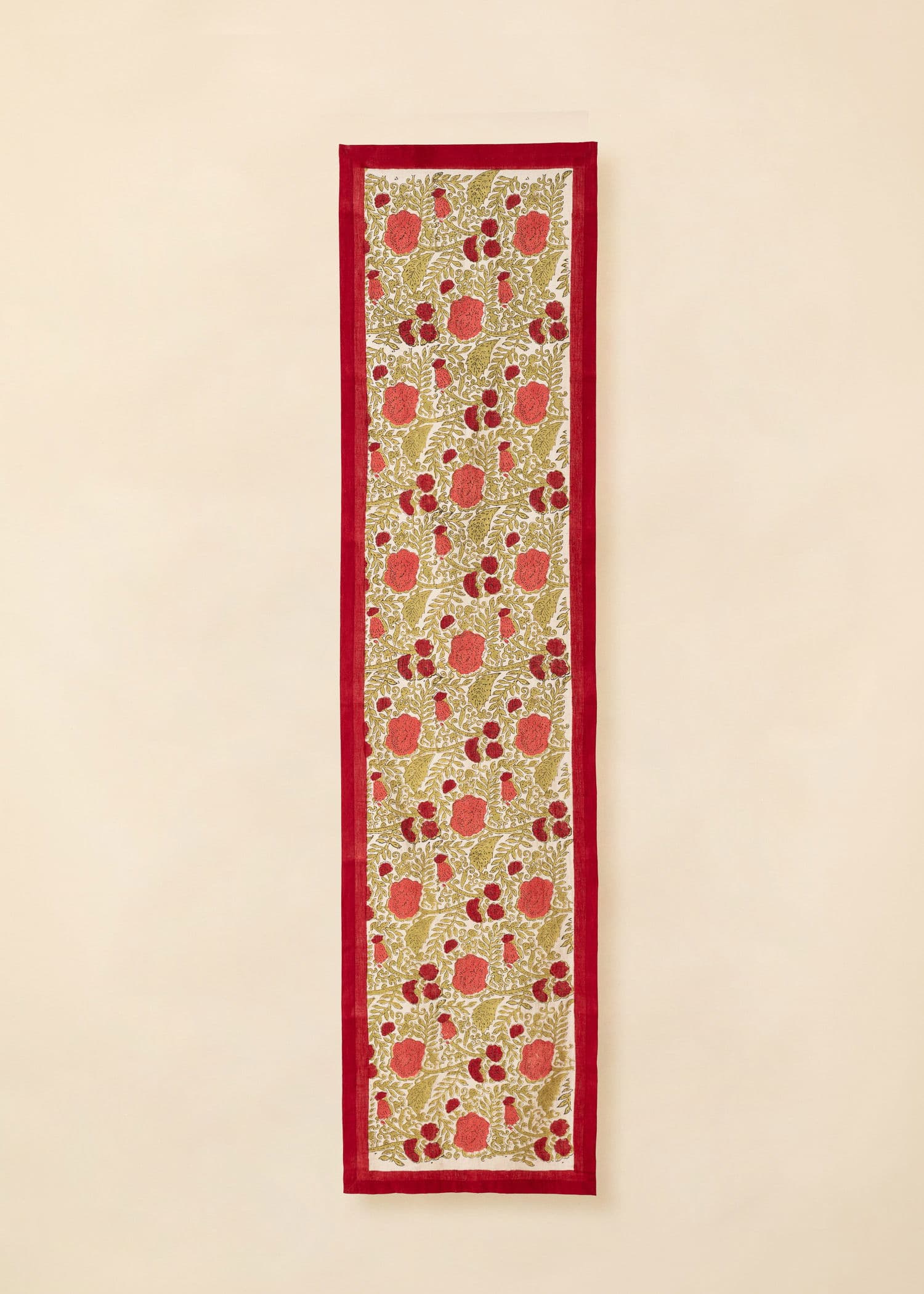 Viny Käsinpainettu kaitaliina 40x150 cm - Punainen 4 - Indiska