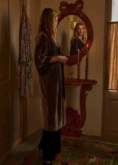 ANITA Pitkä kirjailtu samettikimono - Harmaa 1 - Indiska