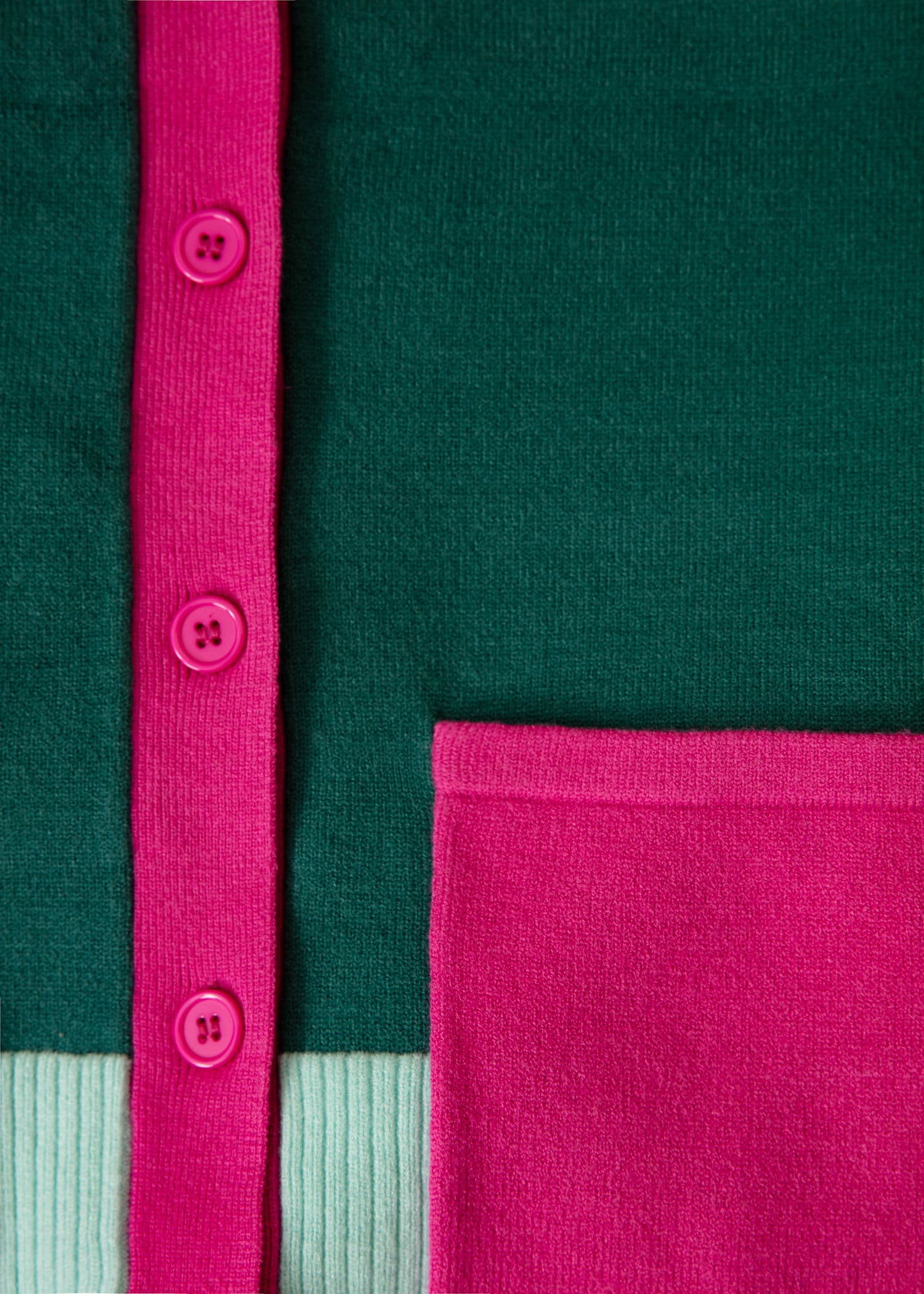 DEBBIE Värikäs neuletakki - Vihreä 3 - Indiska