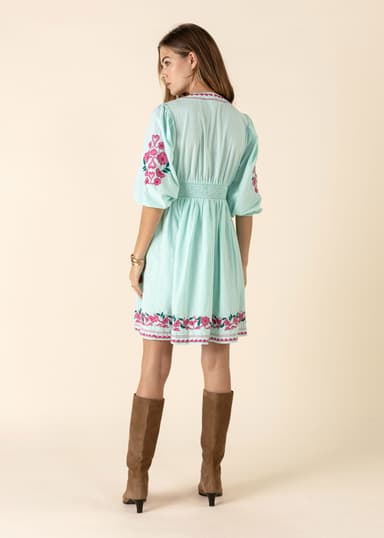 MIRELLA Lyhyt kirjailtu mekko - Vihreä 4 - Indiska