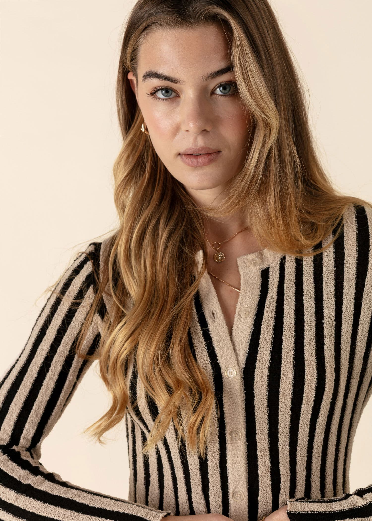 ROSANNA Joustinneuletakki  - Musta 2 - Indiska