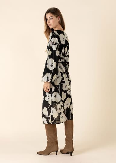 REGINA Kukallinen midimekko - Musta 3 - Indiska