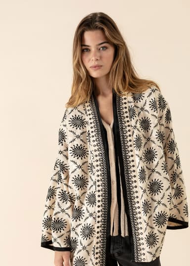 IRIDA Kirjailtu lyhyt kimono - Valkoinen 1 - Indiska