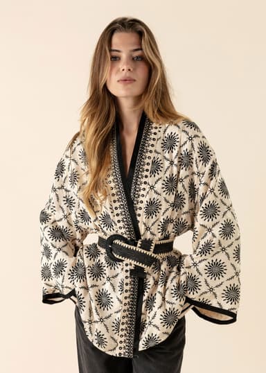 IRIDA Kirjailtu lyhyt kimono - Valkoinen 3 - Indiska