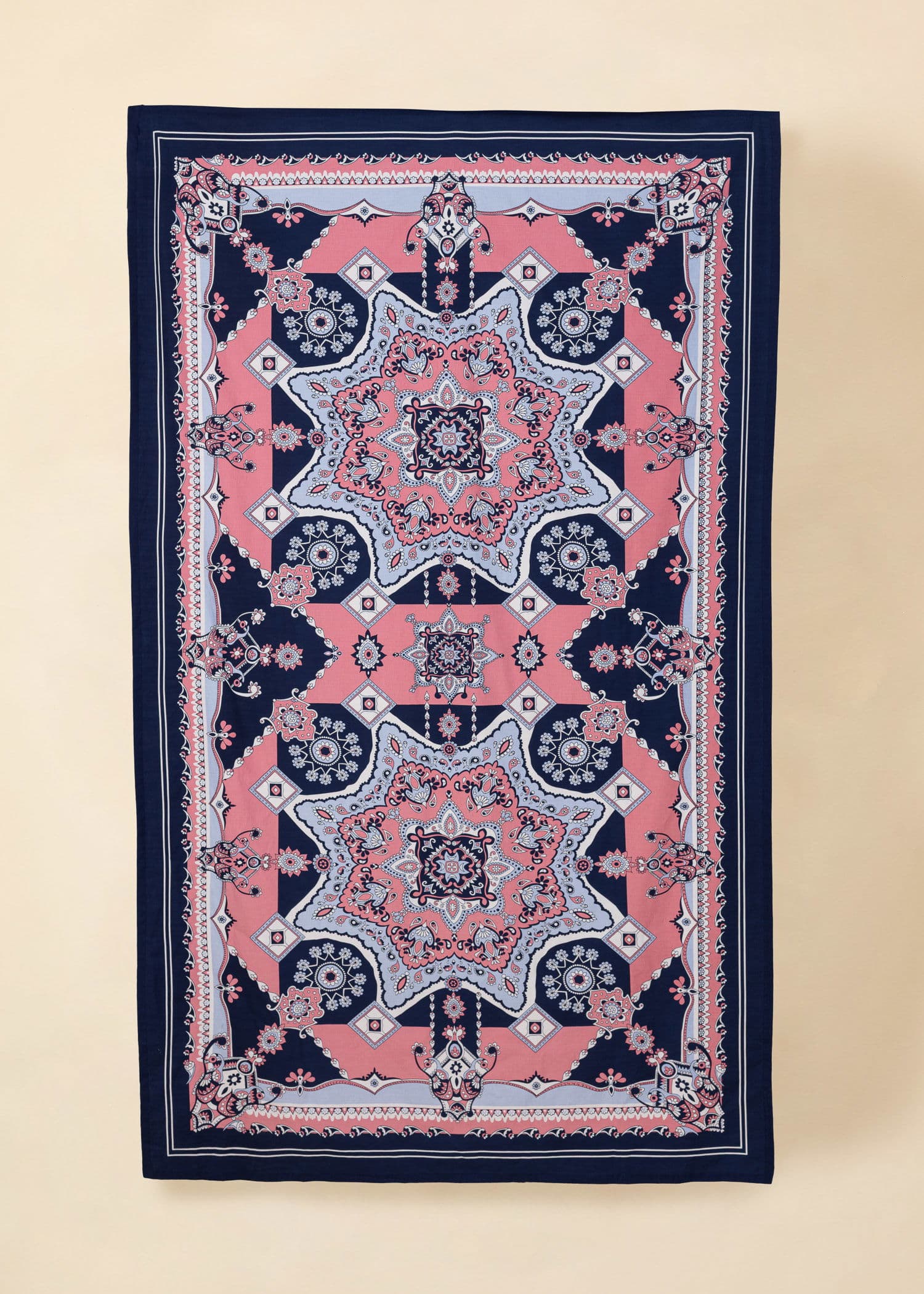 Tara Puuvillapöytäliina 150x250 cm - Vaaleanpunainen 1 - Indiska