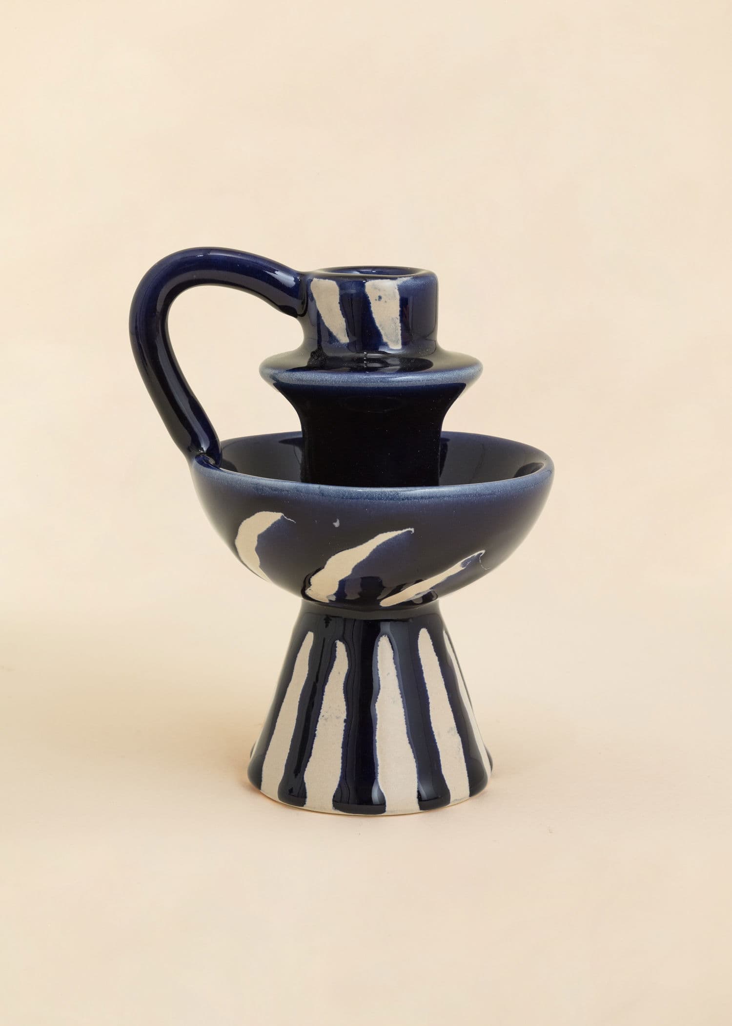 STRIPE Kuviollinen kynttilänjalka kahvalla - Sininen 2 - Indiska