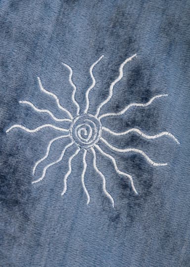 Velvet Kirjailtu samettipussukka  - Sininen 2 - Indiska