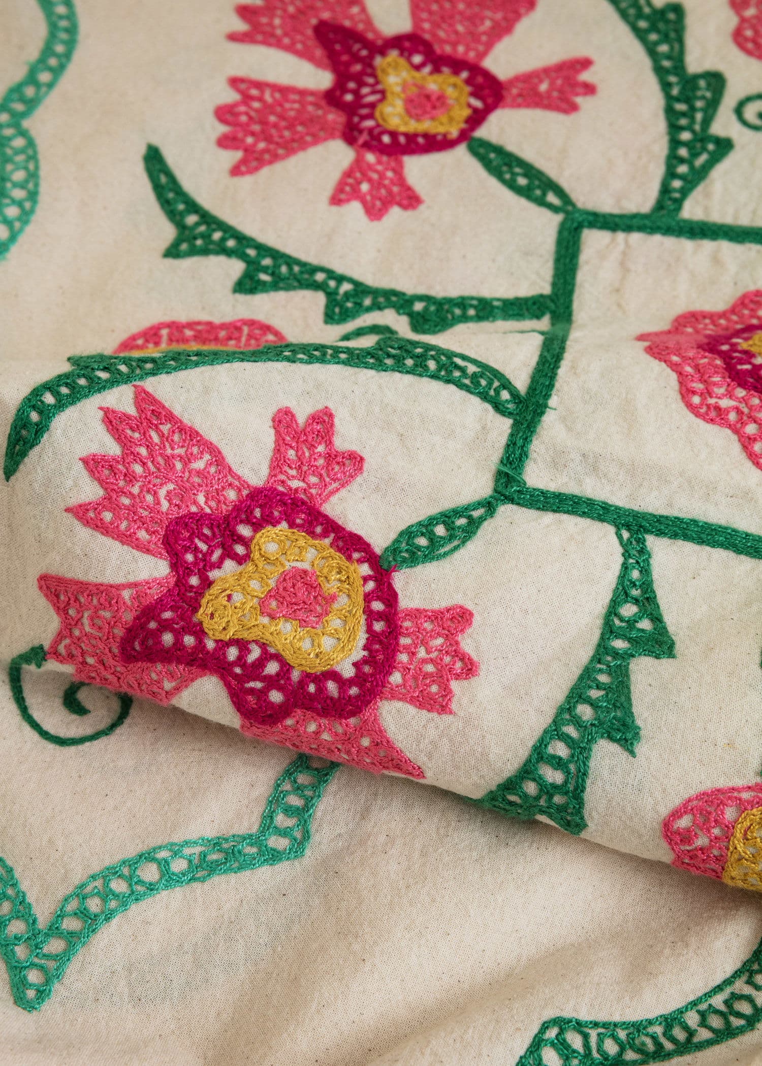 Diya Brodert bomullsduk - Hvit 4 - Indiska