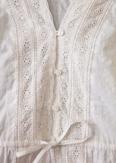 WINNIE Kohopilkullinen pitsipusero - Valkoinen 2 - Indiska