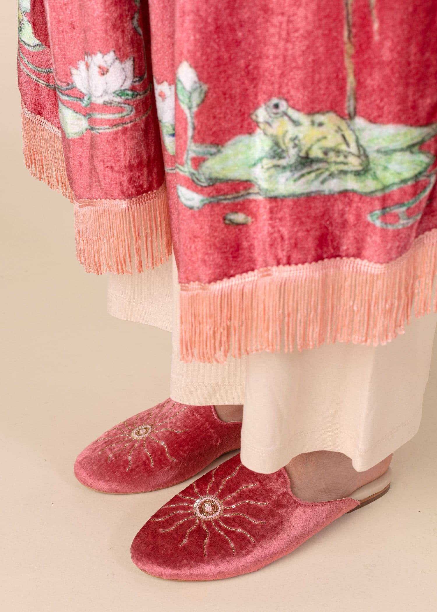 Velvet Lang mønstret kimono i velour - Rosa 5 - Indiska