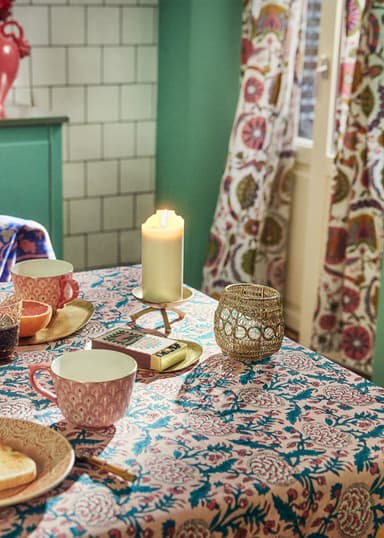 Viny Blommig blocktryckt duk 150x250 cm - Multi 1 - Indiska