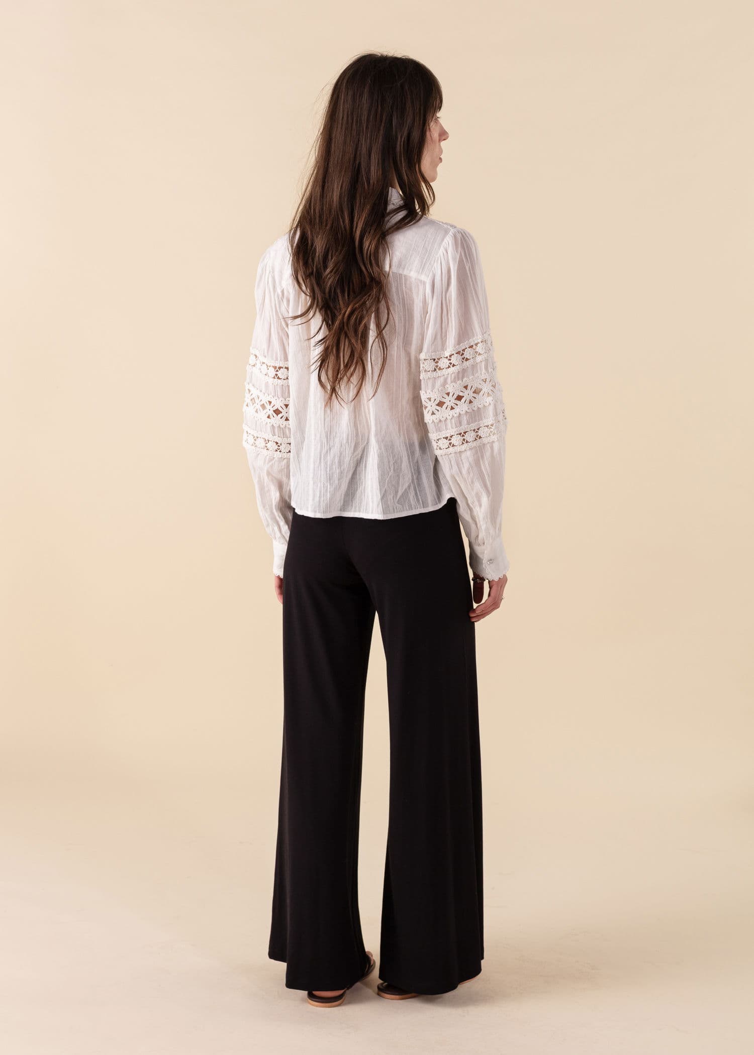 LILLEMOR Vide bukser med høy midje - Svart 3 - Indiska