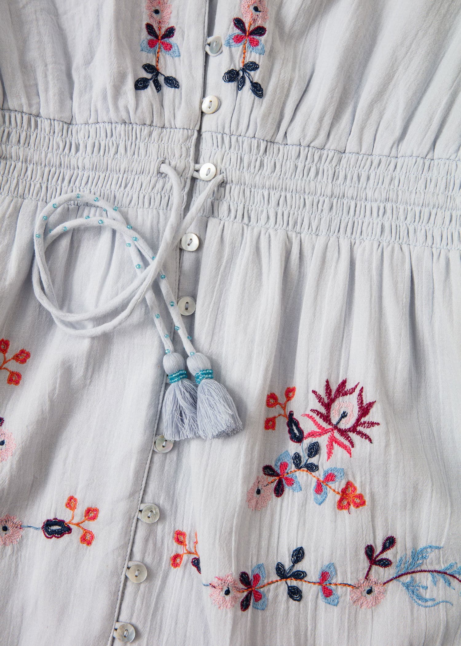 MELODIE Brodert kjole med blondedetaljer - Blå 6 - Indiska