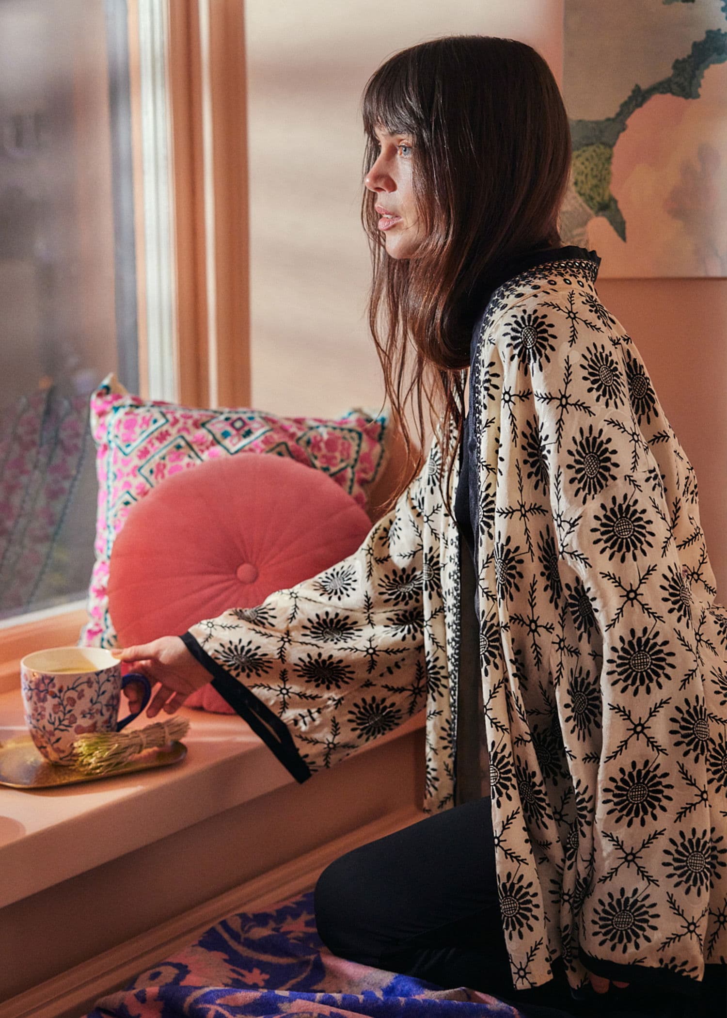 IRIDA Kort brodert kimono - Hvit 1 - Indiska