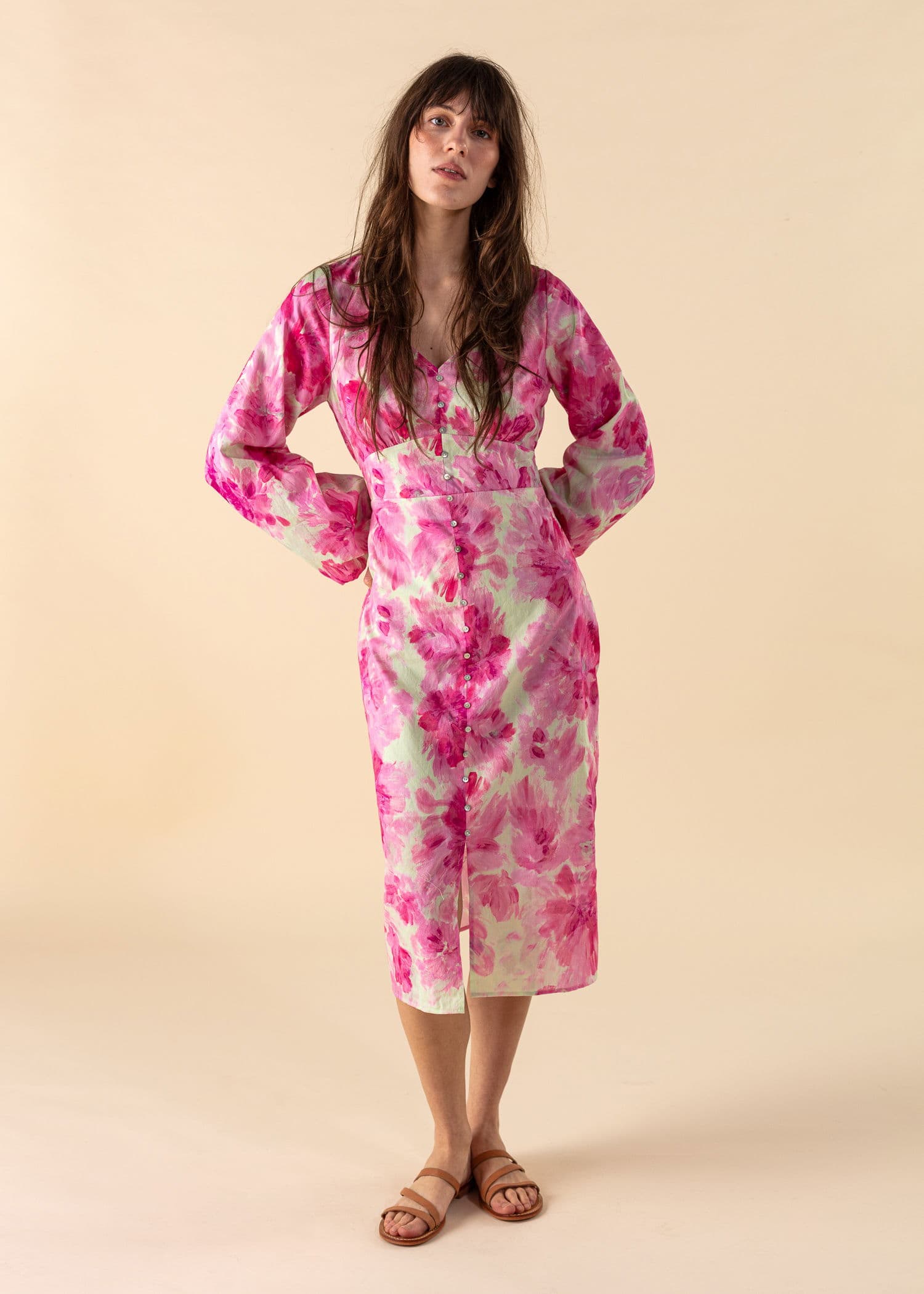 REGINA Blomstret lang kjole - Rosa 1 - Indiska