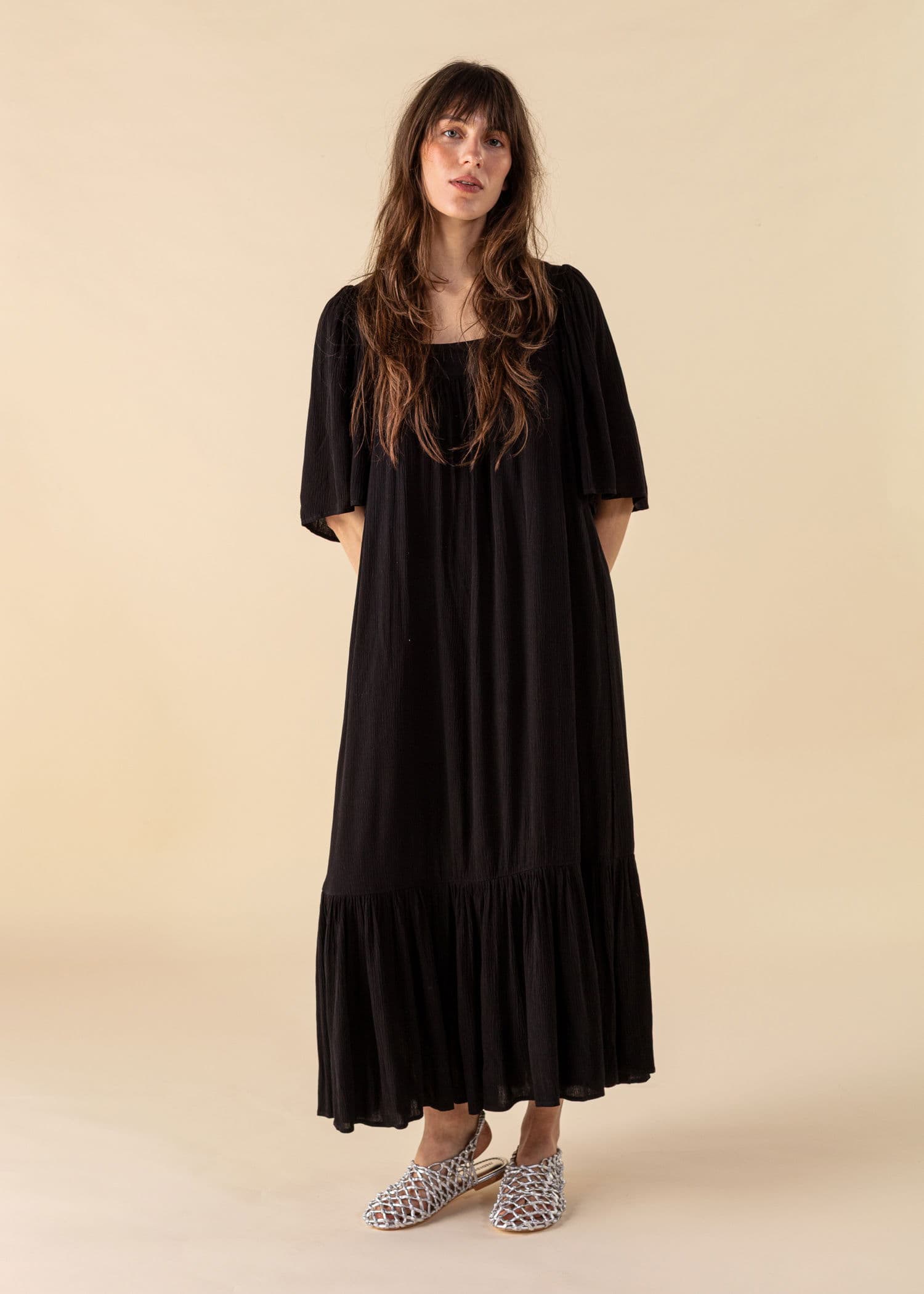 KHALO Lang kjole med korte ermer - Svart 2 - Indiska