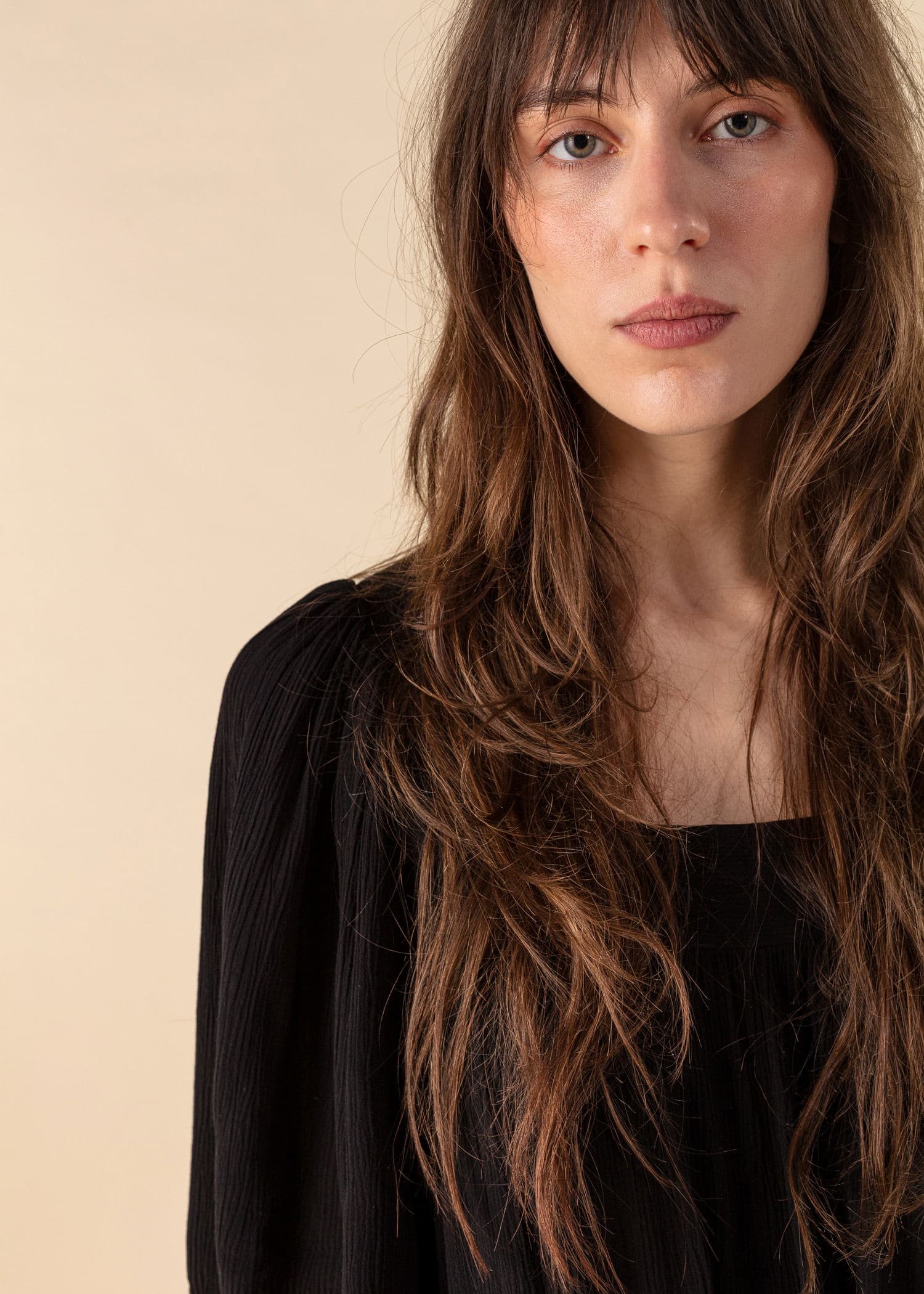 KHALO Lang kjole med korte ermer - Svart 4 - Indiska