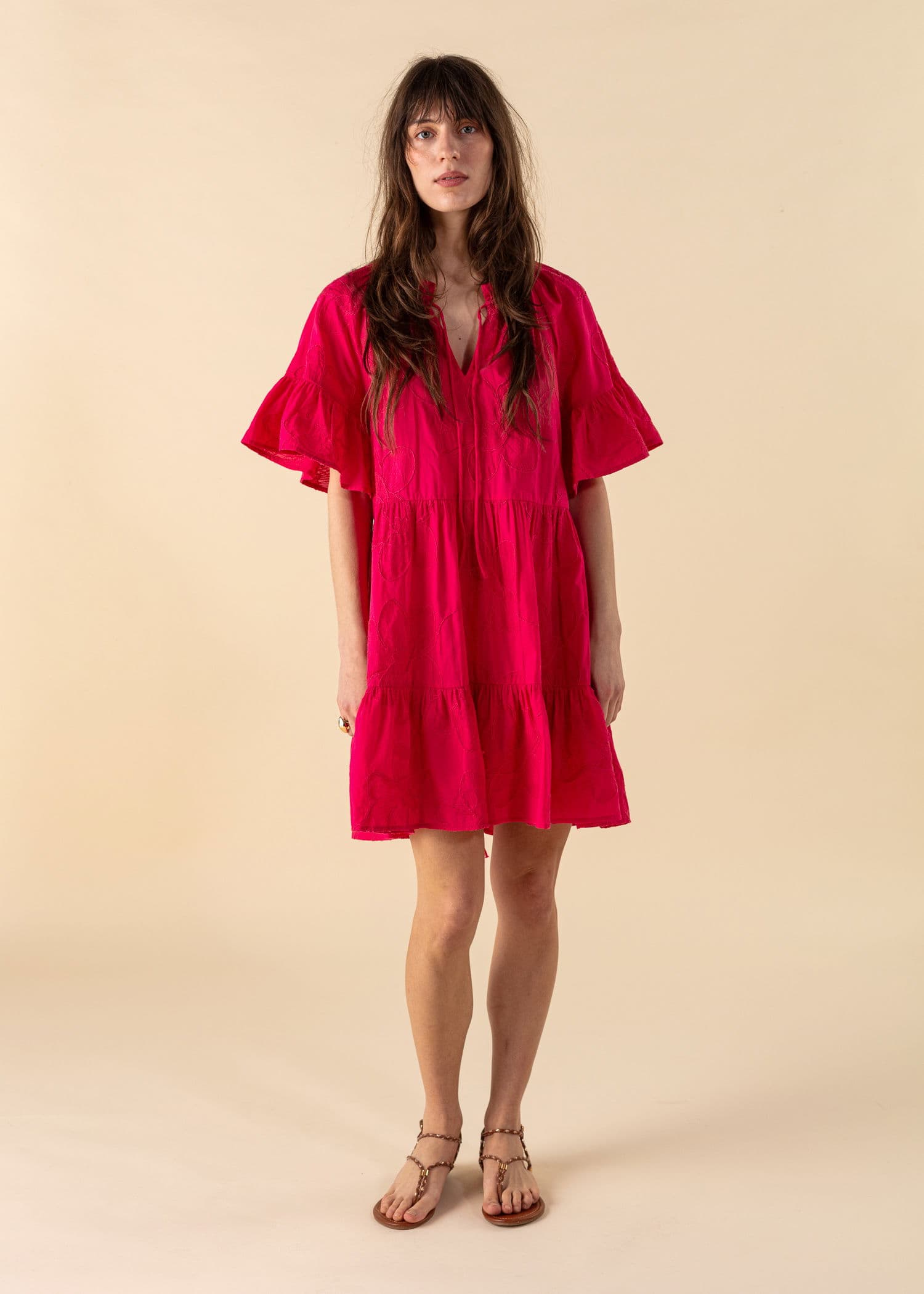 SUMAN Brodert kort kjole - Rød 3 - Indiska