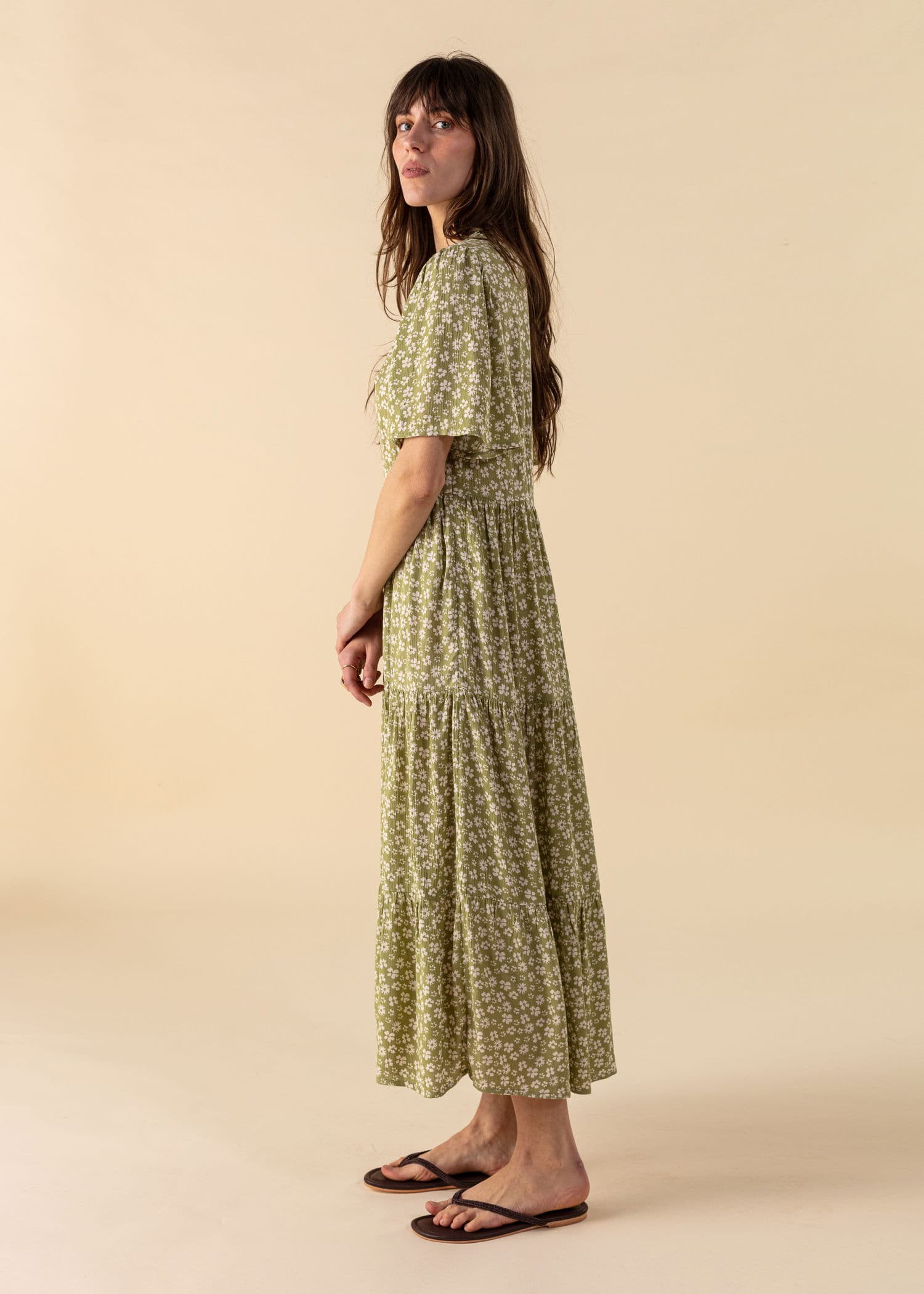 CARLY Midikjole med blomstermønster - Grønn 2 - Indiska