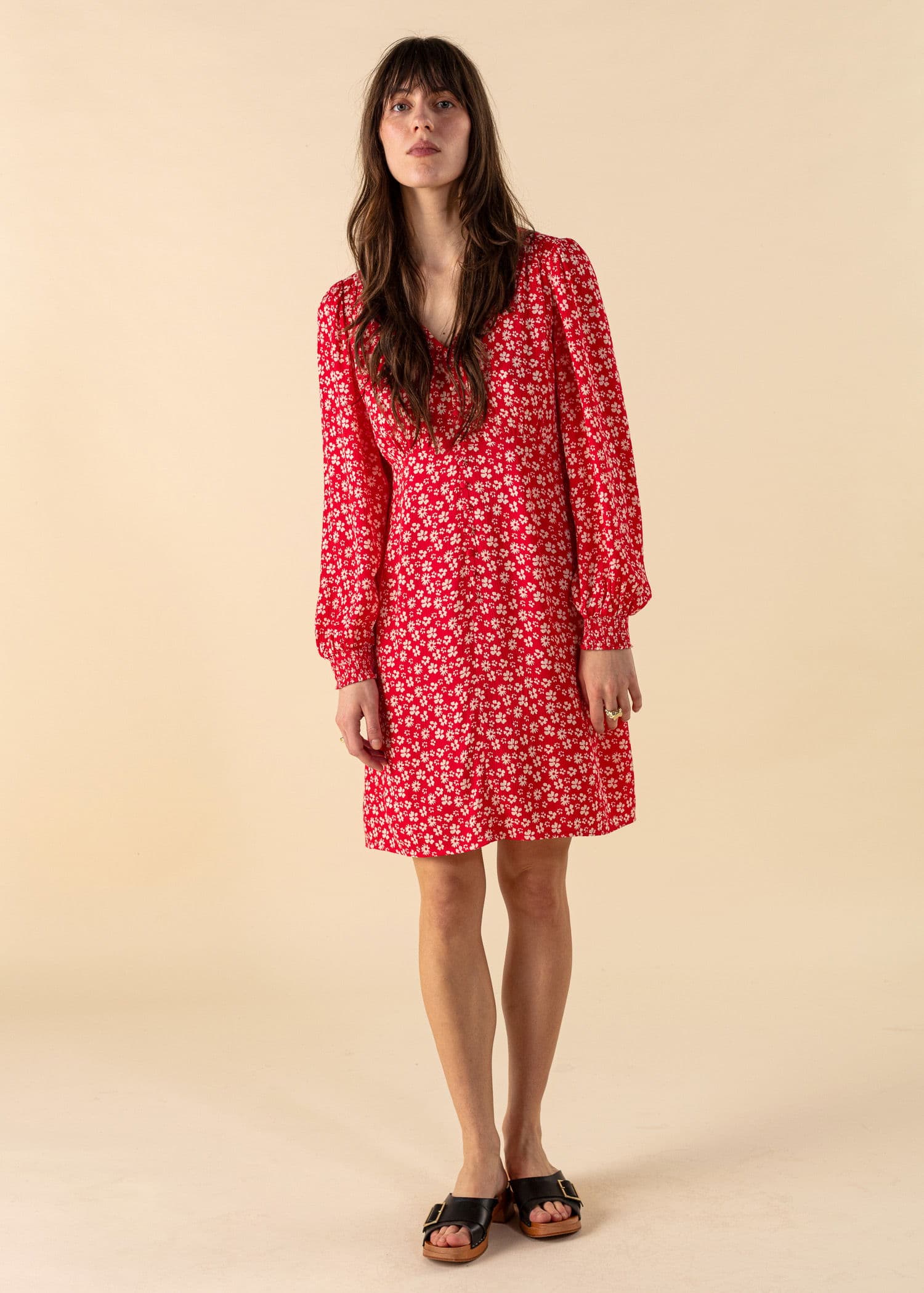 ENYA Blomstret kort kjole - Rød 2 - Indiska
