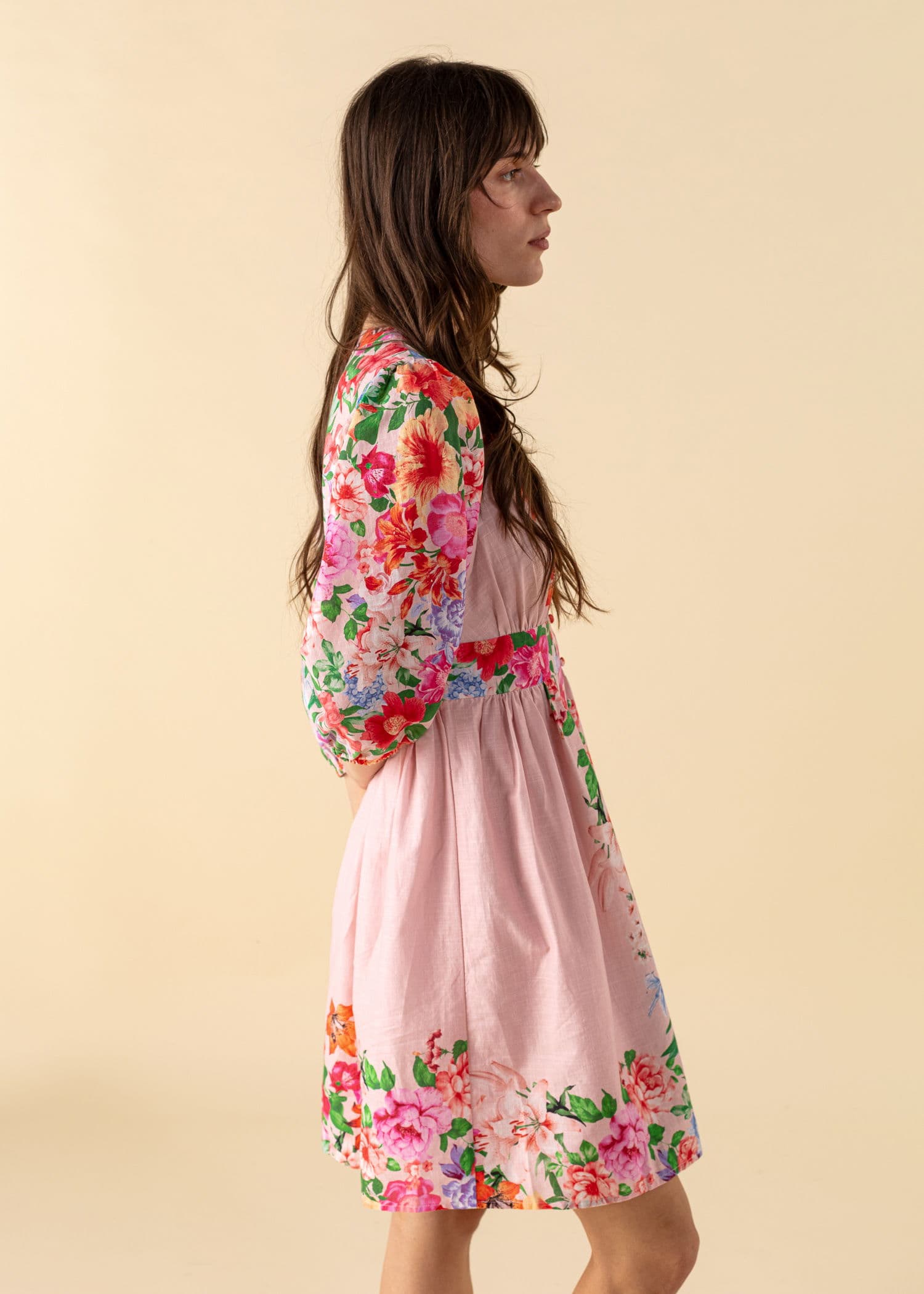 MIRELLA Kort blomsterkjole - Rosa 2 - Indiska