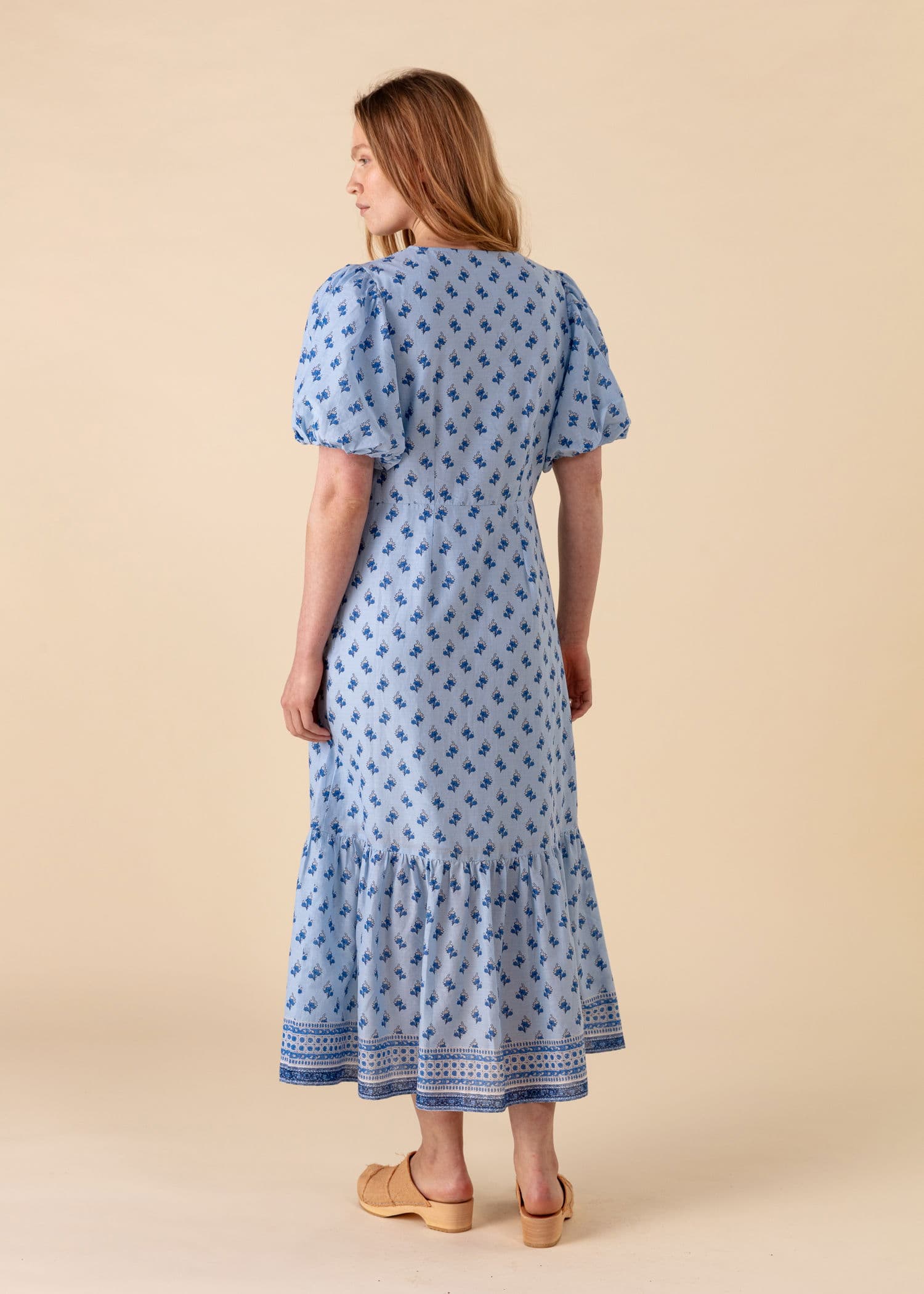 DEWAN Lang butti-mønstret kjole - Blå 4 - Indiska