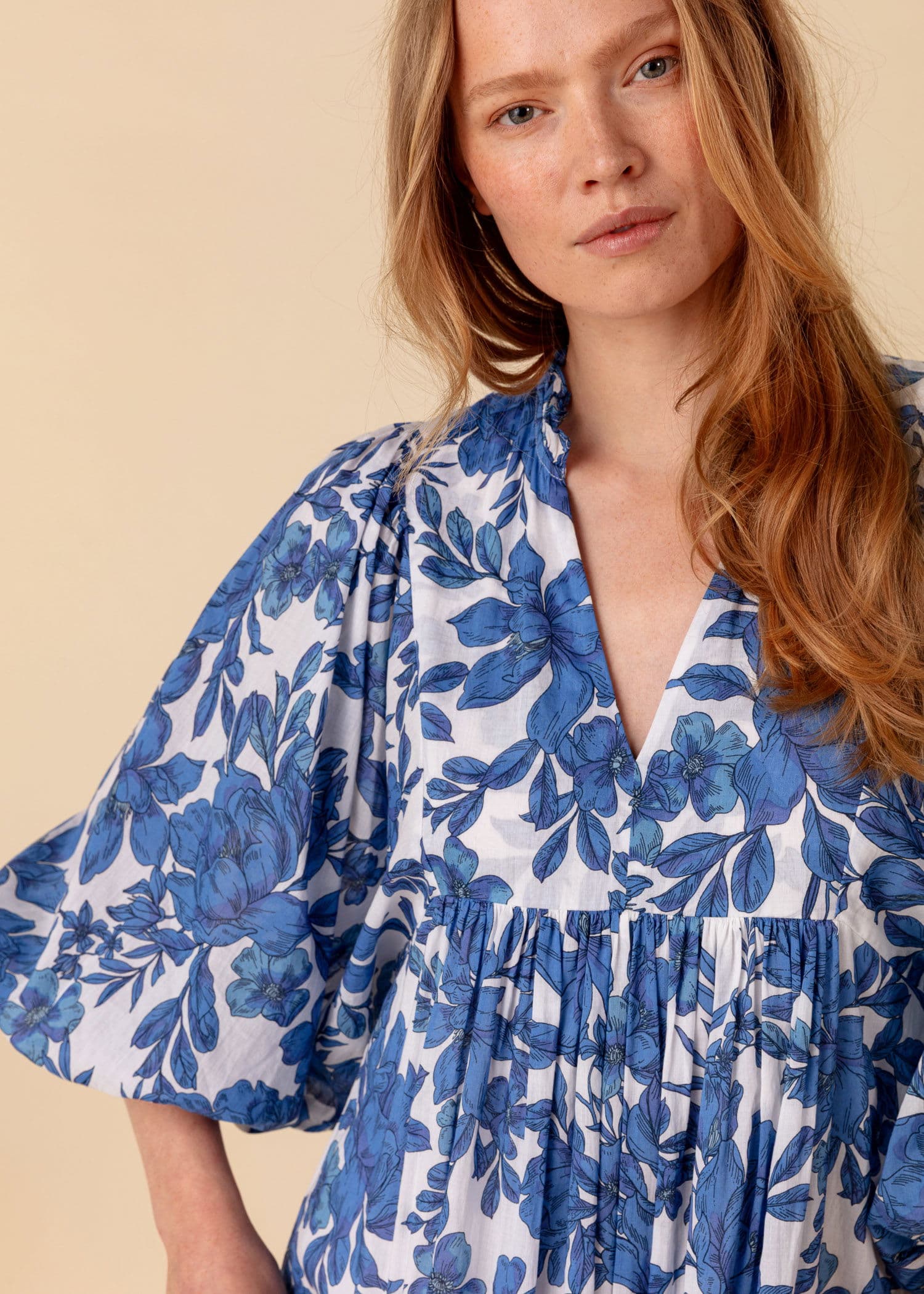 CORNELIA Mønstret kjole i bomull - Blå 2 - Indiska